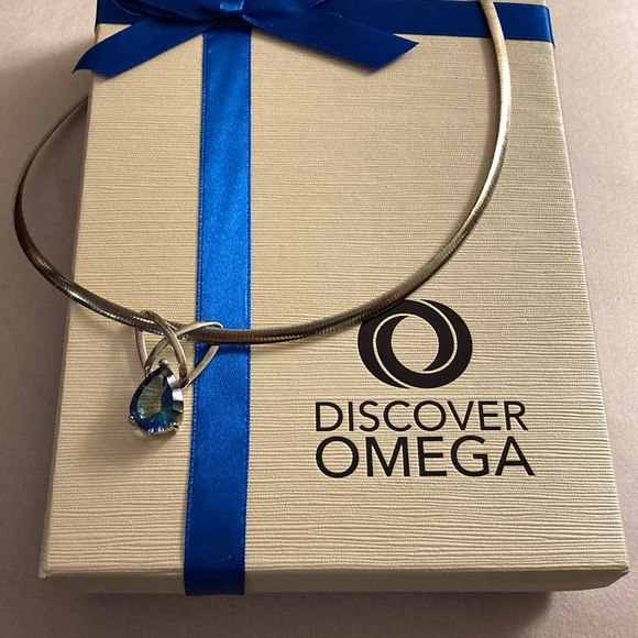 NWOT - 7.00 ct Blue Pear Quartz Slide Pendant Reversible Omega Choker Necklace* - Picture 3 of 8